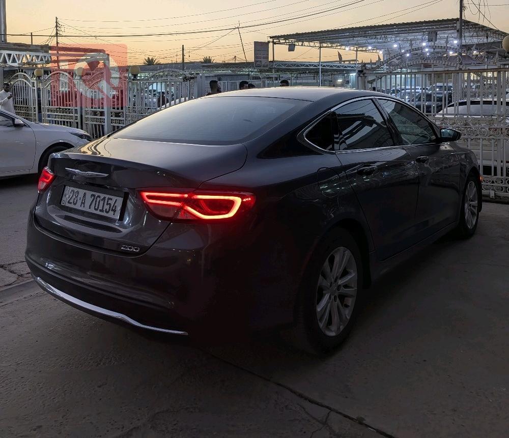 Chrysler 200